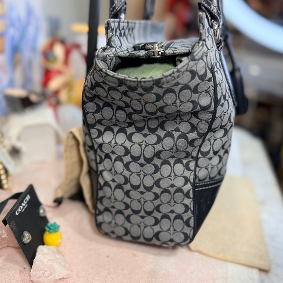 Coach Legacy Signature Stripe Candace Carryall - Picture 4 of 12